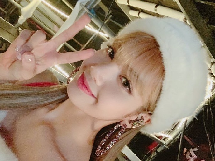 清纯美女Lisa圣诞节可爱暴击图片 5