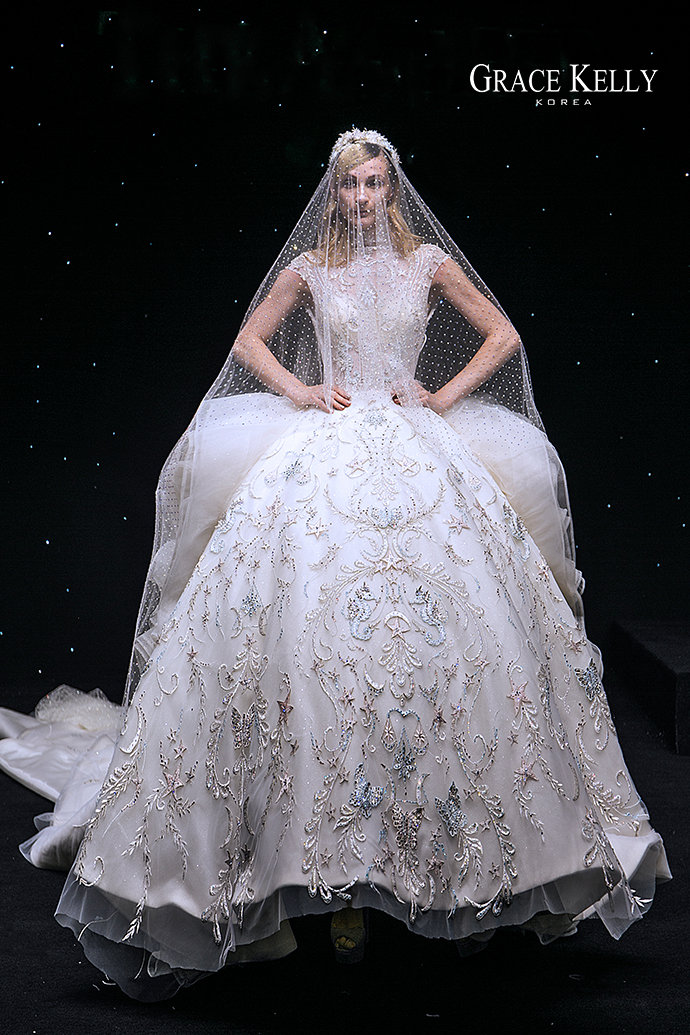 韩国GRACEKELLY婚纱礼服图片