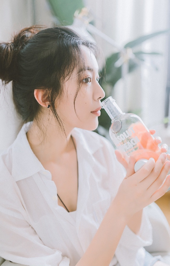 清纯美女模特李萬一居家私房图片 6
