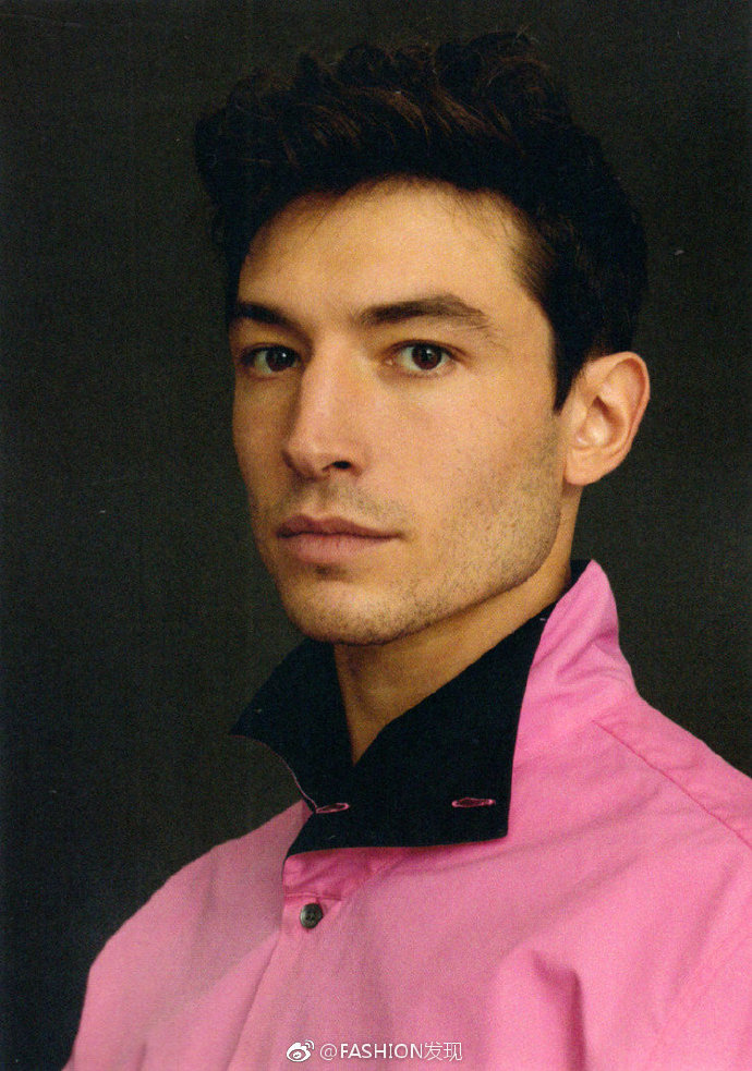 欧美男明星Ezra Miller拍摄《GQ》西班牙版杂志封面 7