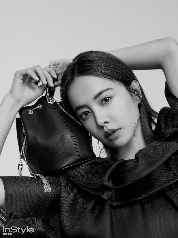 台湾美女明星蔡依林怪美的《Instyle优家画报》杂 3