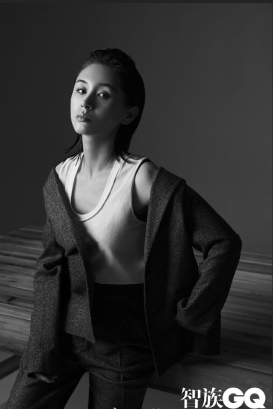 四川美女明星王子文早春黑白大片图片 5