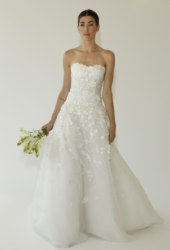 Oscar de la Renta婚纱图片 女人穿上婚纱的那一刻是 7