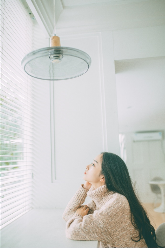 清纯美女居家唯美写真图片 6
