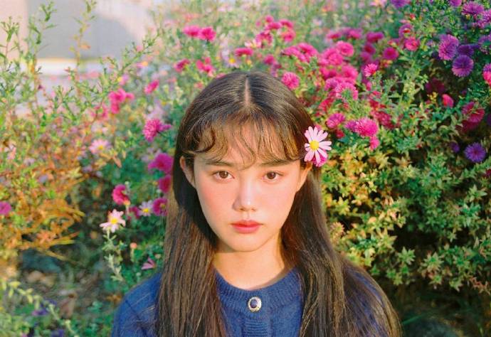 花与少女头像吧图片 2