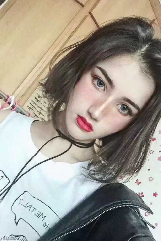 00后校花娜孜清纯美女图片 7