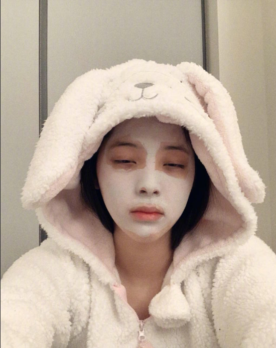 台湾美女明星欧阳娜娜满满的少女感图片 2