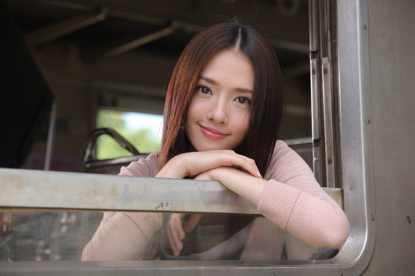 台湾美女郭碧婷广告图片 8