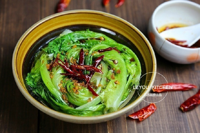 脆嫩爽口的快手菜油淋生菜的做法