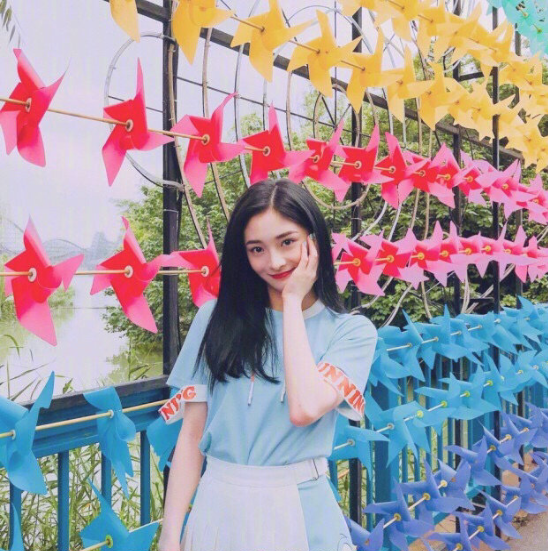 浙江美女图片 中国女团I.O.I成员周洁琼图片