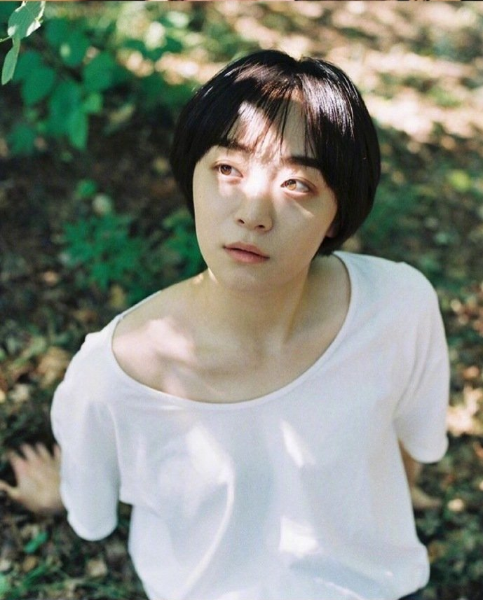 短发发型的清纯美少女图片 11