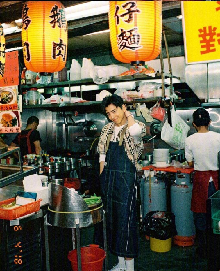 台湾美女明星郭采洁与小鲜肉王大陆杂志封面图 7