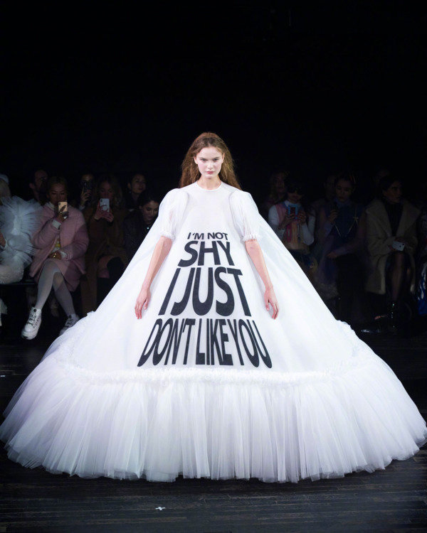 Viktor & Rolf 2019春夏高定秀礼服图片 6