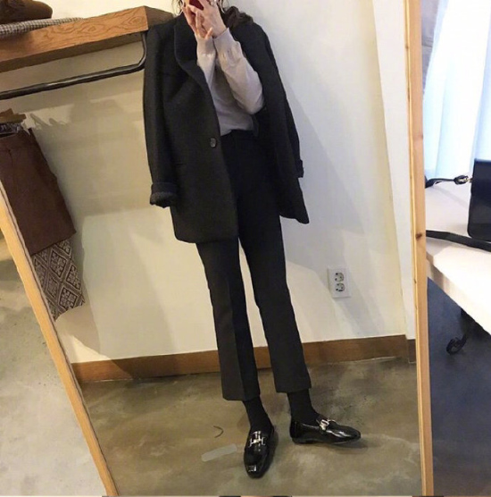 气质又不失小女人魅力的通勤装束穿搭