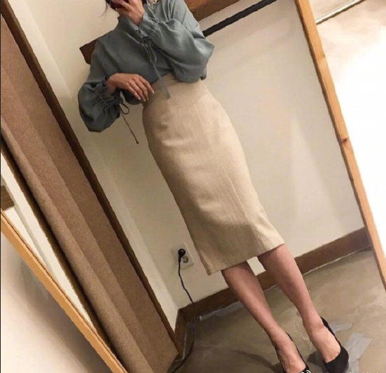 气质又不失小女人魅力的通勤装束穿搭 6