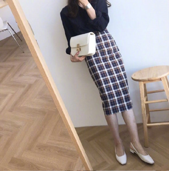 气质又不失小女人魅力的通勤装束穿搭 17