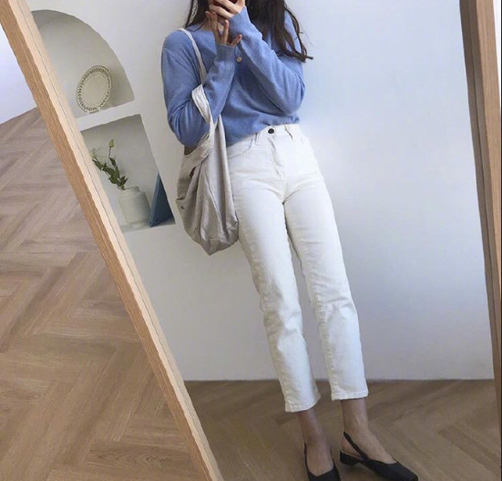 气质又不失小女人魅力的通勤装束穿搭 18