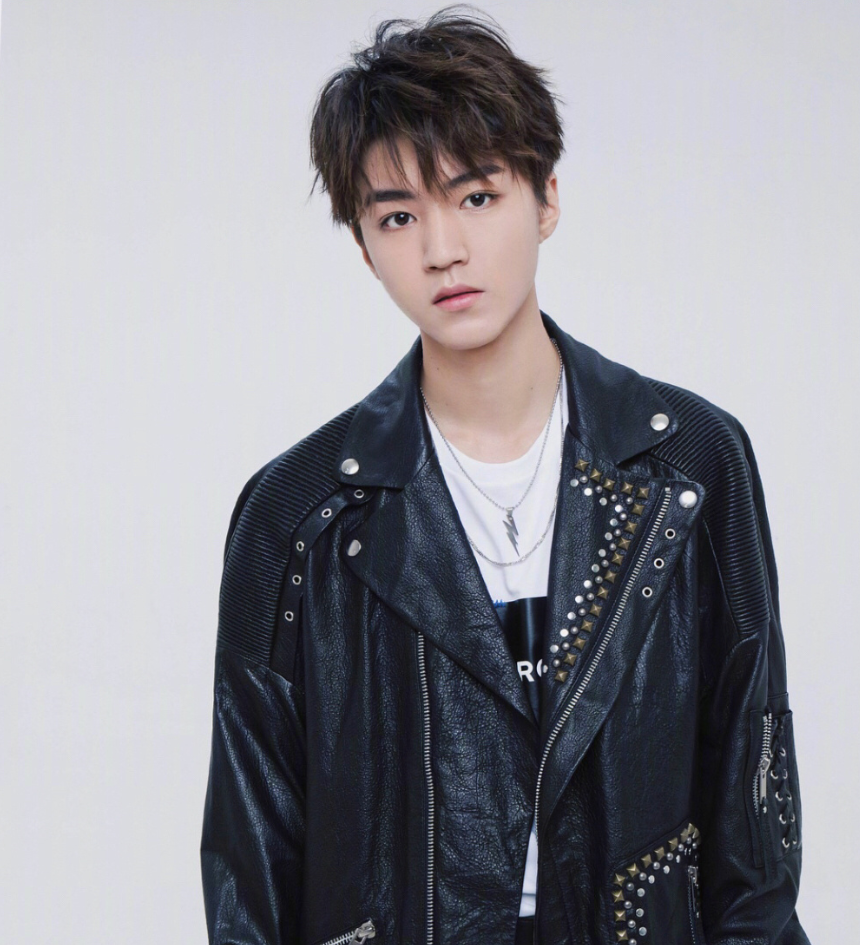 大男孩男明星王俊凯酷帅图片 6