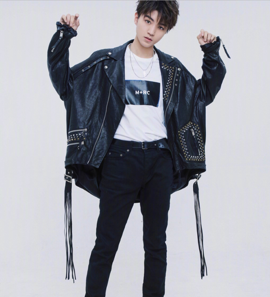 大男孩男明星王俊凯酷帅图片 7