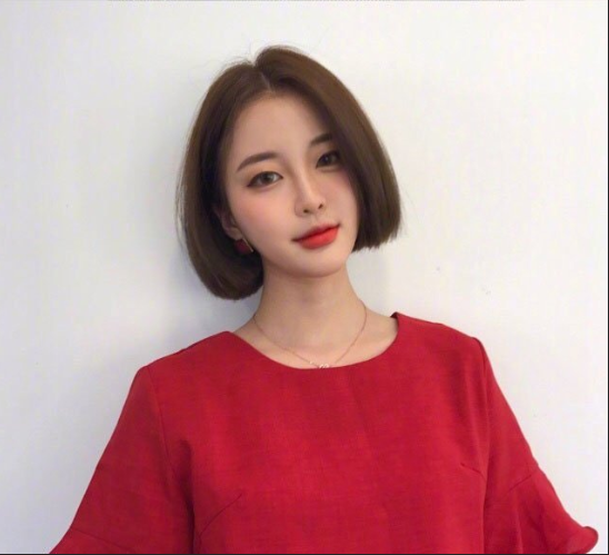 2019春节齐肩发美女发型图片 4