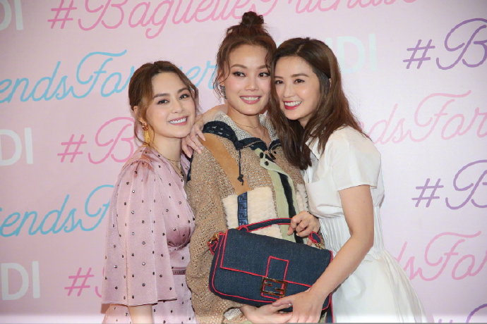 香港美女明星容祖儿蔡卓妍钟欣桐出席活动图片 5