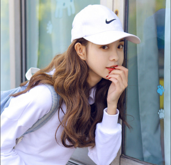 长发意境清纯美女图片 6