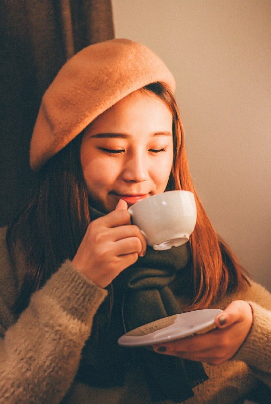 清纯美女新年唯美写真图片 8