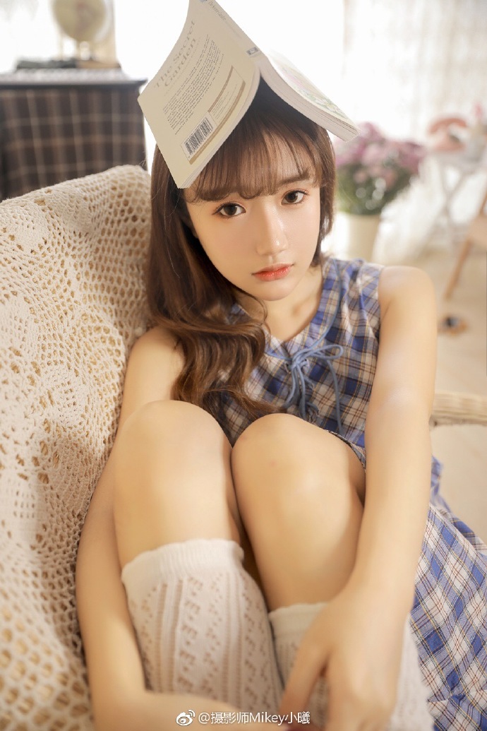 清纯美女图片 模特梦琦蓝色格子裙清纯写真 2