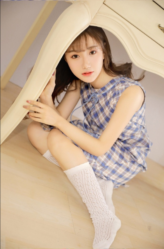 清纯美女图片 模特梦琦蓝色格子裙清纯写真 11