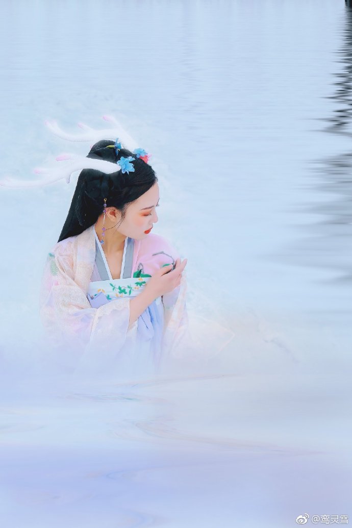 清纯美女江嘉鱼古装图片 2