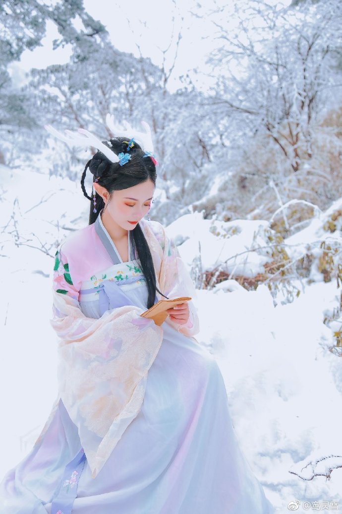 清纯美女江嘉鱼古装图片 7