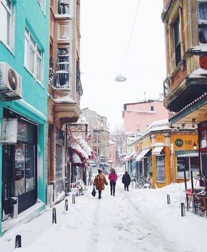 大雪纷飞中土耳其风景图片