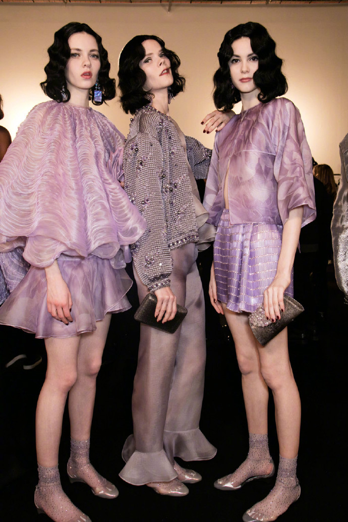 Armani prive梦幻紫色礼服图片 6