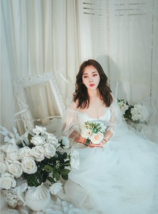 清纯美女唯美婚纱图片 6
