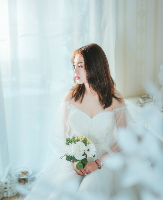 清纯美女唯美婚纱图片 9