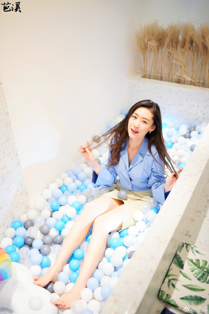 清纯美女郑妍淑女范写真图片 8