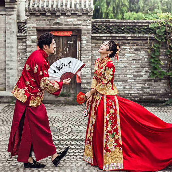 古装嫁衣创意婚纱照图片 7