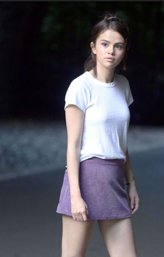 欧美美女明星selena gomez运动装清纯图片 8