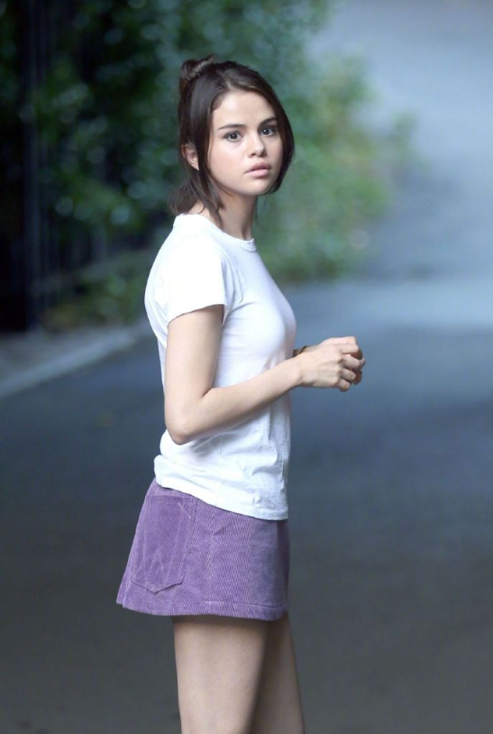 欧美美女明星selena gomez运动装清纯图片 9