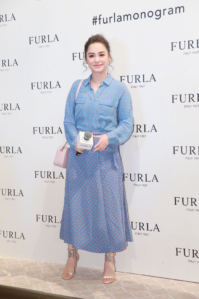 香港美女明星阿娇幸福肥图片 3