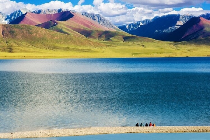 西藏夏天的圣湖风景图片 9