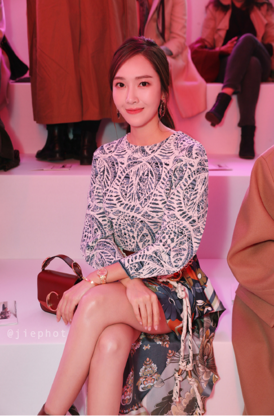 韩国美女图片 女星Jessica郑秀妍巴黎时装周图片 10