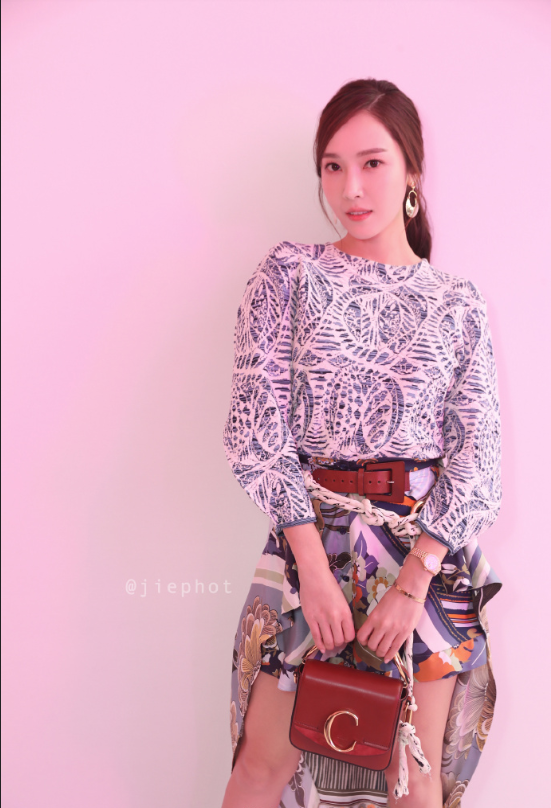 韩国美女图片 女星Jessica郑秀妍巴黎时装周图片 13