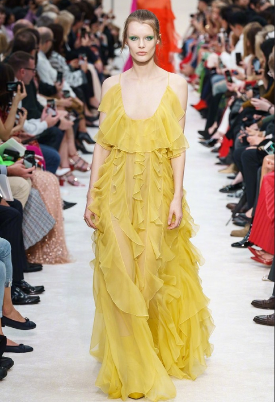 Valentino2019巴黎时装周仙女裙图片 3