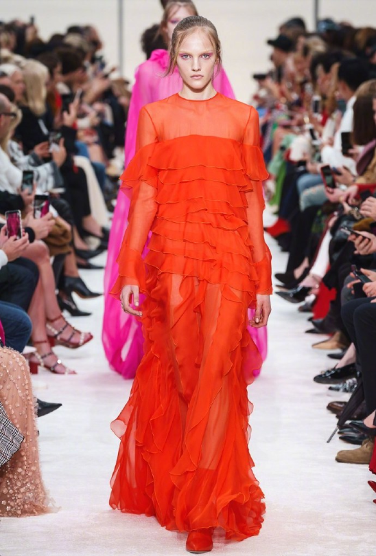 Valentino2019巴黎时装周仙女裙图片 4