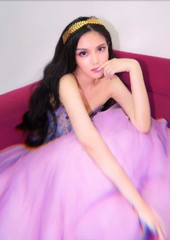 清纯美女校花苏比自拍照图片 4