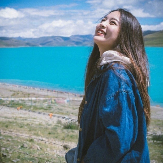 笑容能微暖人心的清纯美女图片