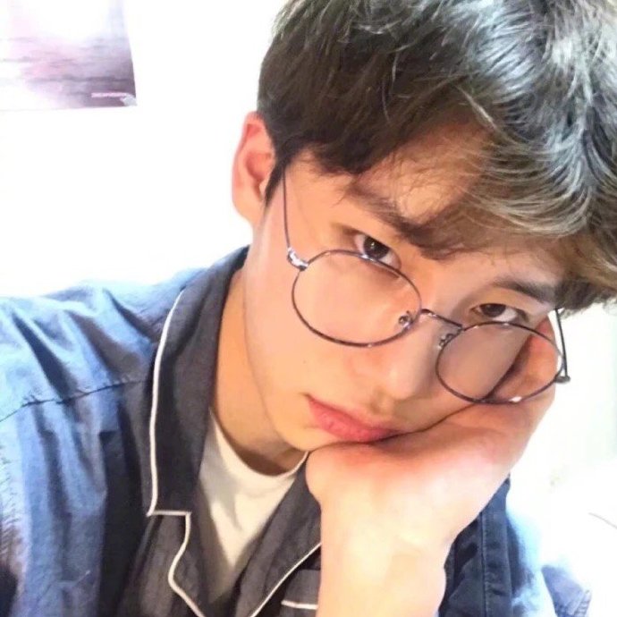 小奶狗帅气男生头像图片 3