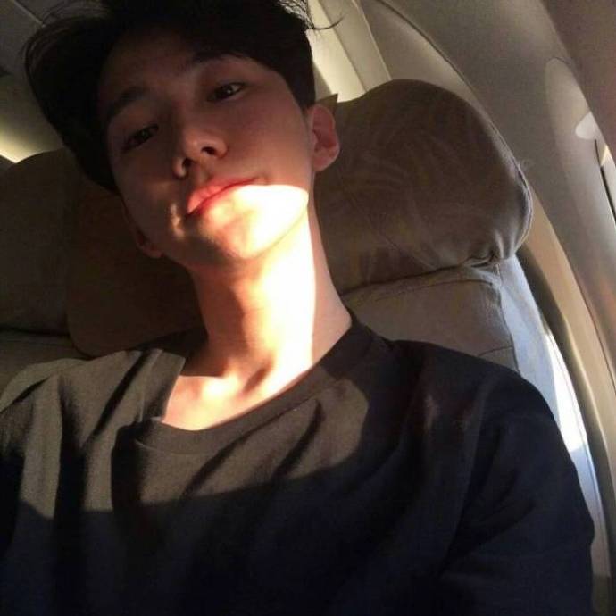 小奶狗帅气男生头像图片 7