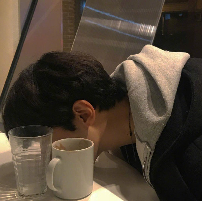 小奶狗帅气男生头像图片 8